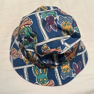 Psycho Bunny bucket hat.